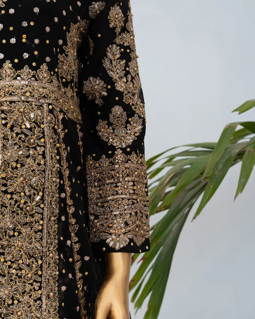 Muneeha Black